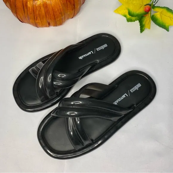 Larroude x Melissa Cali Cross Strap Slide Size 6