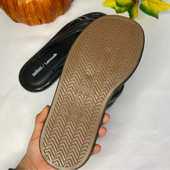 Larroude x Melissa Cali Cross Strap Slide Size 6