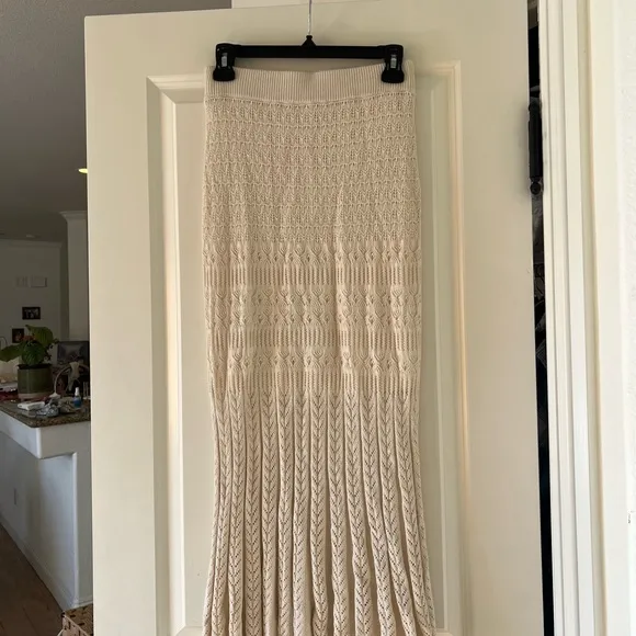 Last price drop! Zsupply beige 2 piece NWT