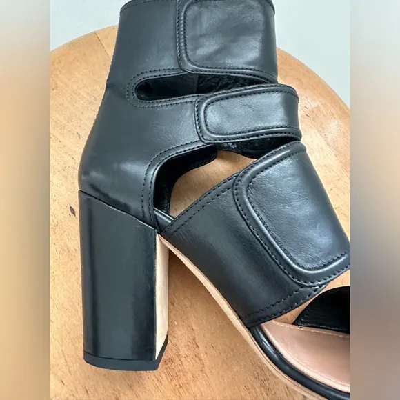 🦋Laurence Dacade Sandals