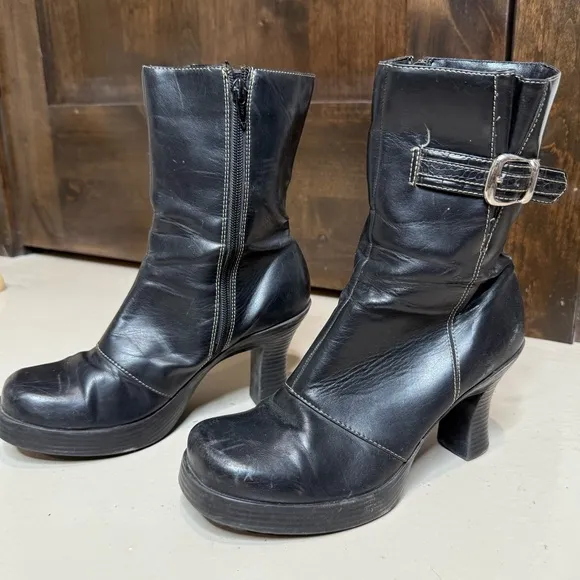 L.e.i. Vintage Y2K 90’s Black Boots women’s Size 8.5 high heel booties buckle