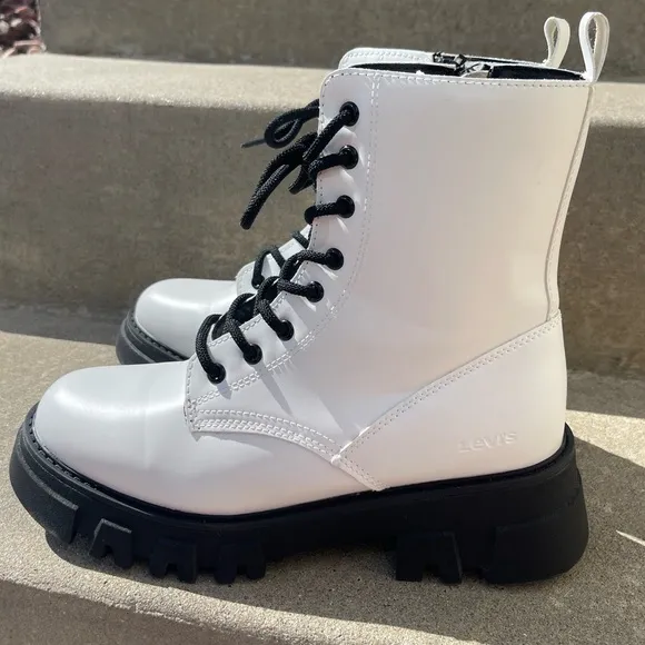Levi’s Giselle 2 Neo White Chunky Combat Boots Size 9.5