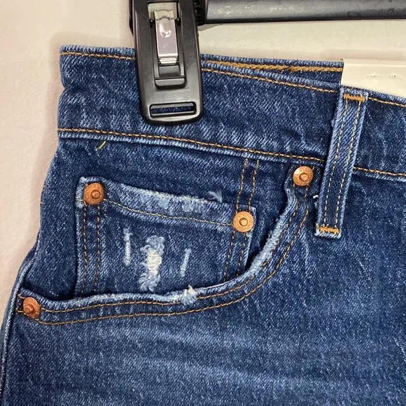 Levi’s Premium 501 High-Rise Distressed mini Shorts in Salsa Destiny Wash sz 27