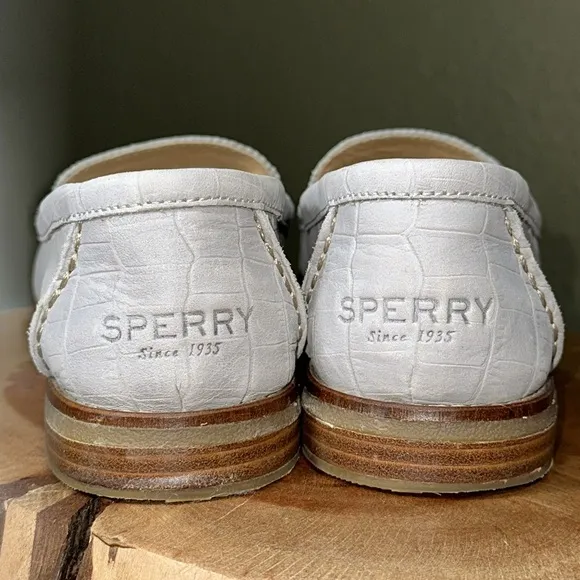 *LIKE NEW* SPERRY Seaport Croc Gray Nubuck Leather Penny Loafer