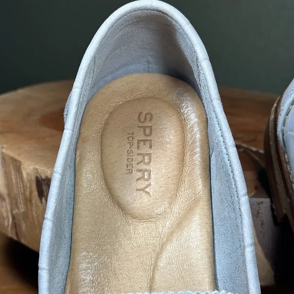 *LIKE NEW* SPERRY Seaport Croc Gray Nubuck Leather Penny Loafer