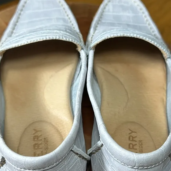 *LIKE NEW* SPERRY Seaport Croc Gray Nubuck Leather Penny Loafer
