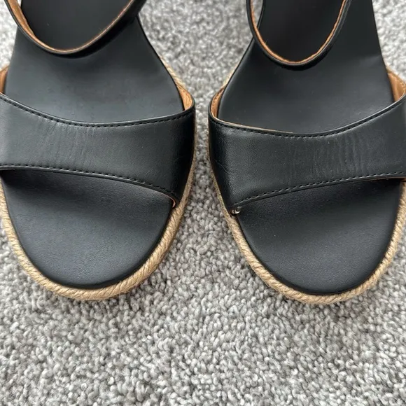 Like New Tory Burch Marion Sandals