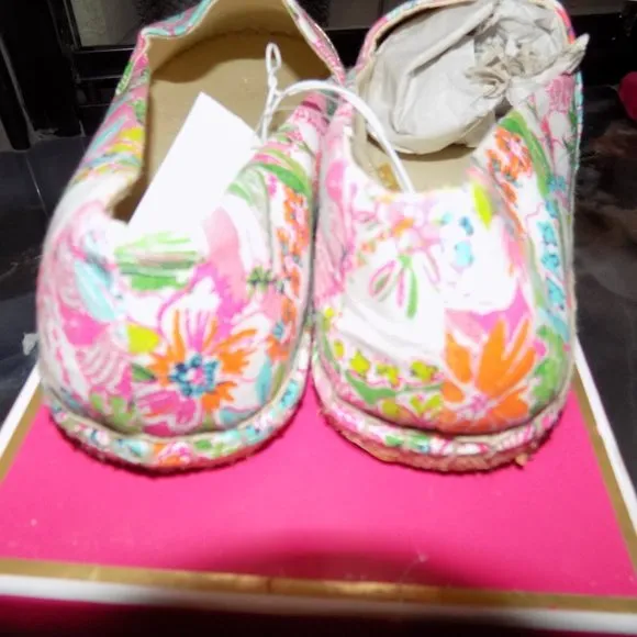 LILLY PULITZER TARGET Espadrilles NOSIE POSEY Size 4 Girl's NEW