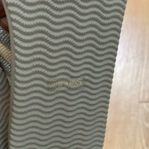 Loeffler Randall Shimmer Thong Sandals. Size-8.5