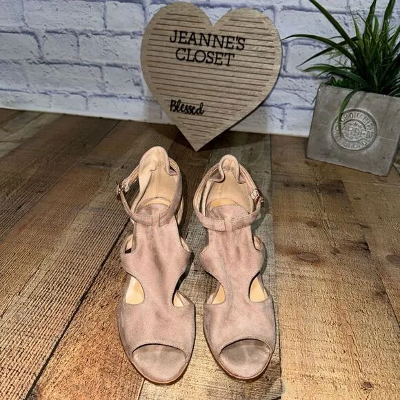 Loro piana nude/pink suede heel sandals