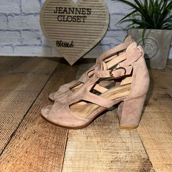 Loro piana nude/pink suede heel sandals