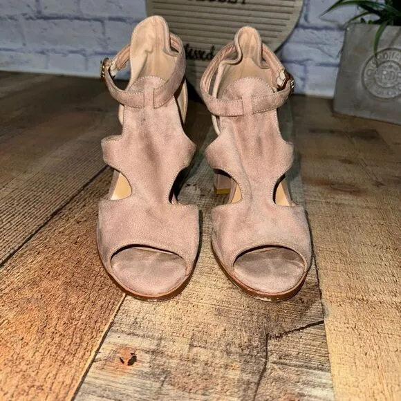 Loro piana nude/pink suede heel sandals