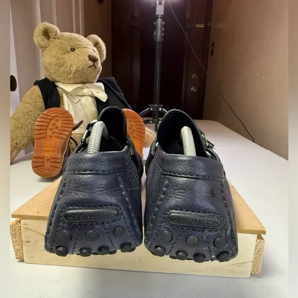 Louis Vuitton Hockenheim Driving Moccasin Loafers Blue Pebble Leather Sz 9