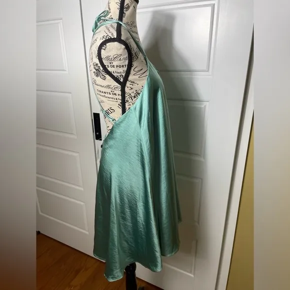 Lovers and Friends Kayleigh Trapeze Dress in Mermaid Green NWT Size Large