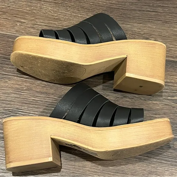 Lucky Brand Black Platform Sandals