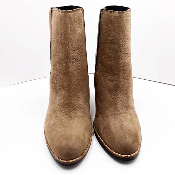 {Lucky Brand} Maldeev Pebbled Leather Boots