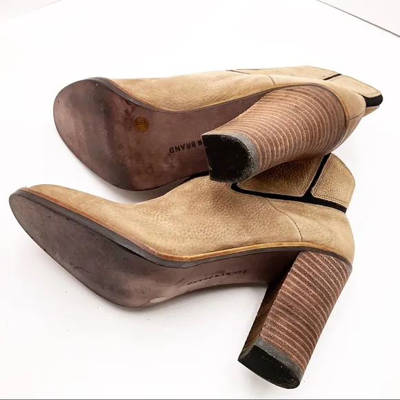 {Lucky Brand} Maldeev Pebbled Leather Boots