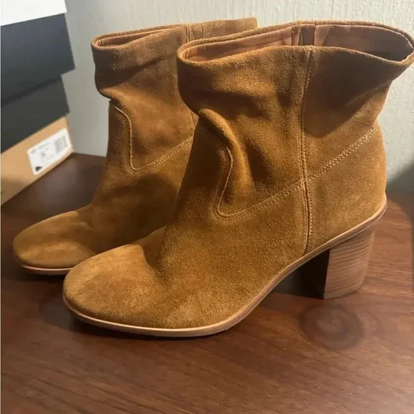 LUCKY BRANDJOZELYN SUEDE ROUND TOE MID-CALF BOOTS