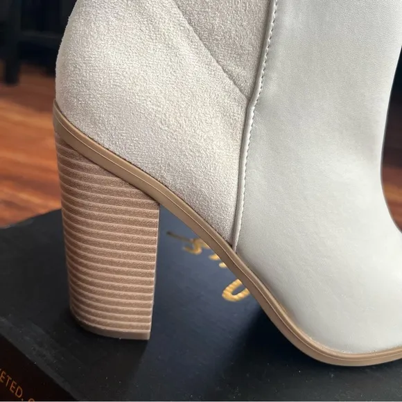 Lulu’s Mid-Calf Booties in Bone Color Size 11 New In Box