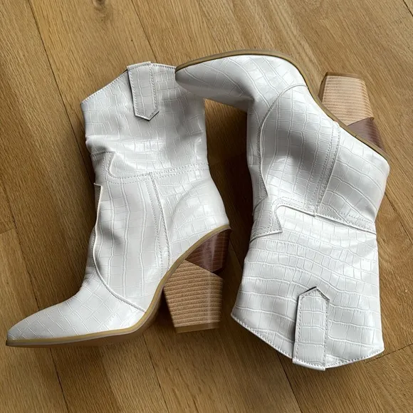Luxedress Classy Croc Effect Geometric Heel Boots Women’s size 39