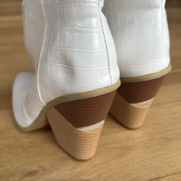 Luxedress Classy Croc Effect Geometric Heel Boots Women’s size 39
