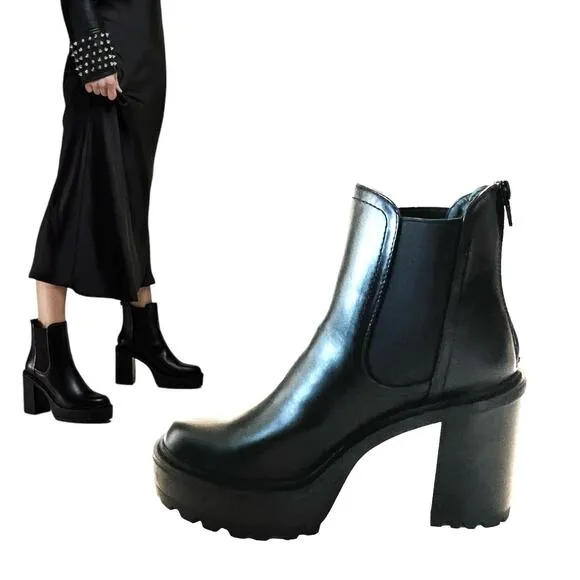 Madden Girl Black KRISSY Chelsea BOOT Chunky Boots Women 8.5 Faux Leather Bootie