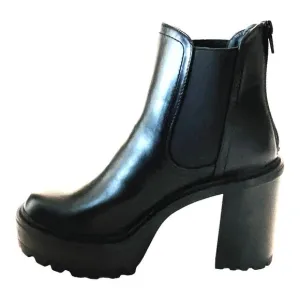 Madden Girl Black KRISSY Chelsea BOOT Chunky Boots Women 8.5 Faux Leather Bootie