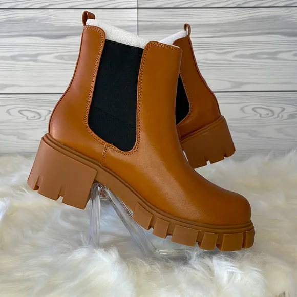 Madden Girl “Tessa” Platform Chelsea Boots