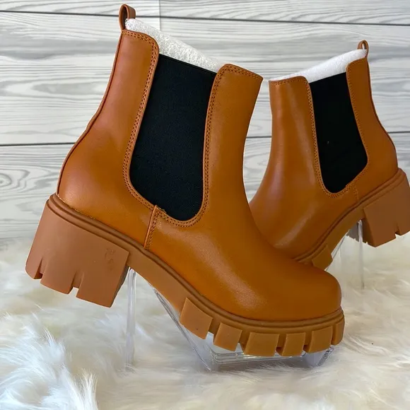 Madden Girl “Tessa” Platform Chelsea Boots