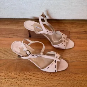 Manolo Blahnik Beige Suede T-strap Heel Sandals Size 38 1/2‎