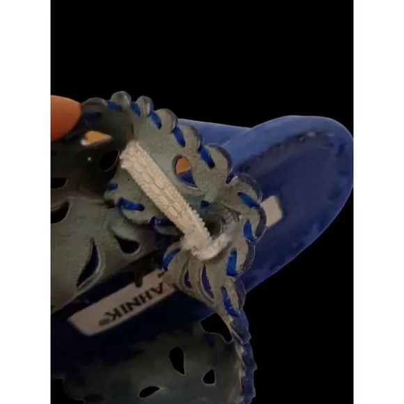Manolo Blahnik Blue Suede Sling Back Open Pattern High Heel Sandals Size 39.5