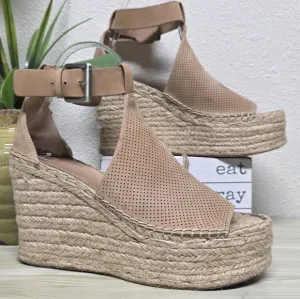 Marc Fisher Espadrille Tan Suede Espadrilles Size 8