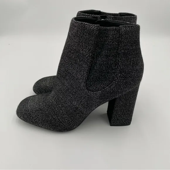 Marc Fisher Gemi Silver Metallic Chunky Heeled Ankle Boots Booties 9.5 (NWOT)