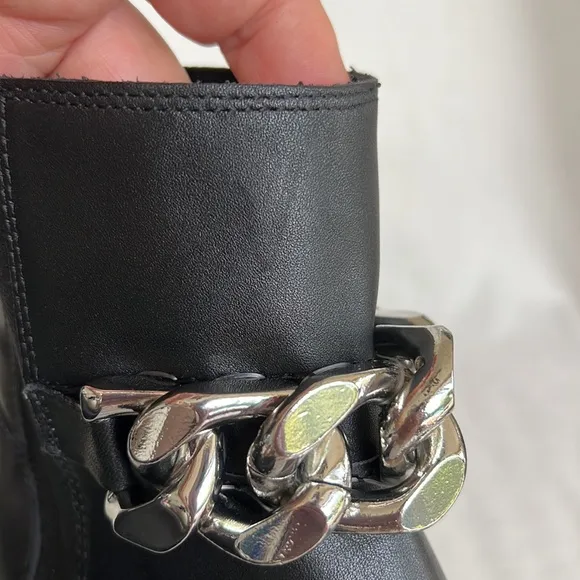 MARC FISHER Parrie chunky chain leather booties black size 8,5