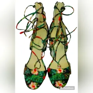 MARC FISHER Size 9 Strappy Wrap Ankle High Heel Sandals Black Colorful Tropical
