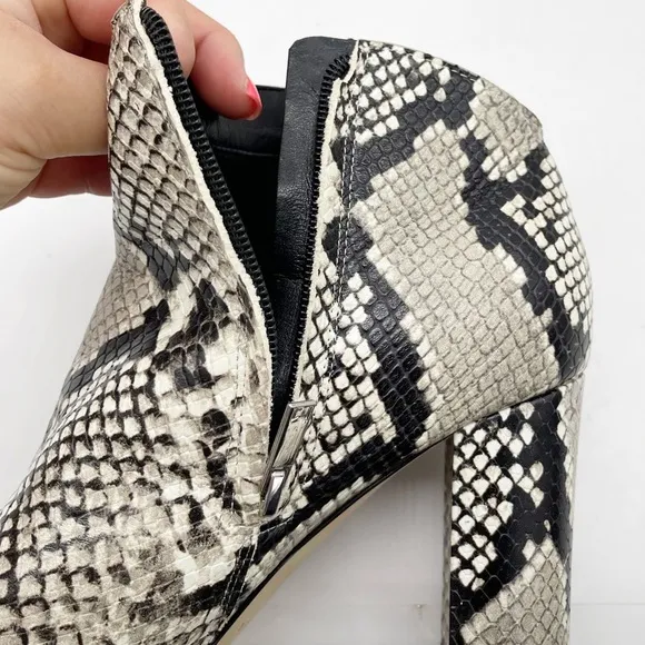 Marc Fisher Womens Unno Snakeskin Embossed Heeled Ankle Boots Size 8 Pointed Toe