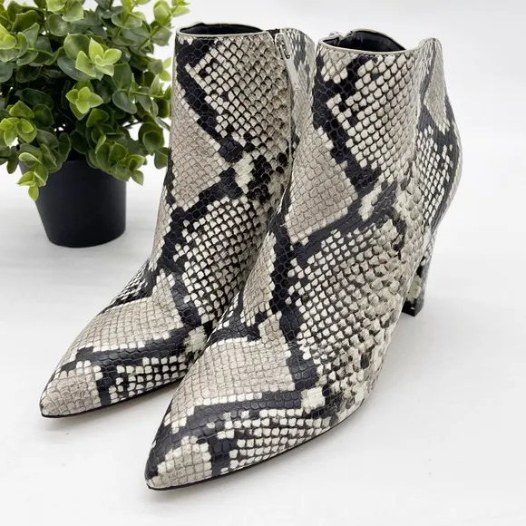 Marc Fisher Womens Unno Snakeskin Embossed Heeled Ankle Boots Size 8 Pointed Toe