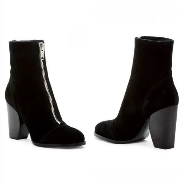 Marc Jacobs black suede shearling lined half moon boots booties 39