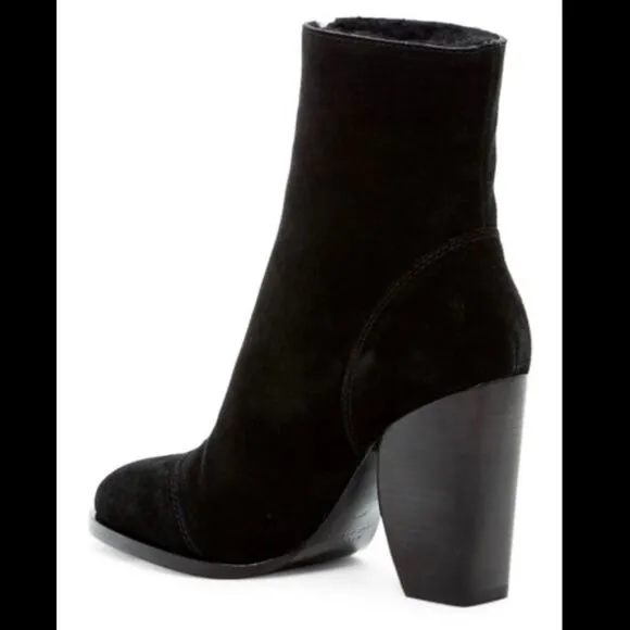Marc Jacobs black suede shearling lined half moon boots booties 39