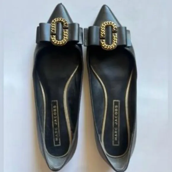 Marc Jacobs Interlock Golden logo Black ballerina pointed toe Flats size 38 US 8