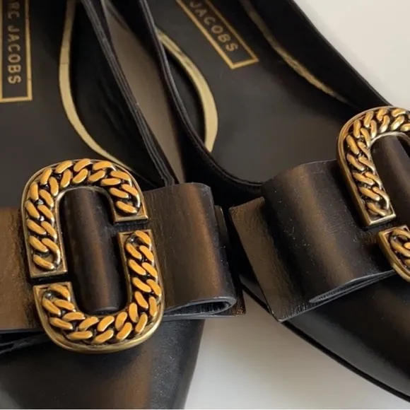 Marc Jacobs Interlock Golden logo Black ballerina pointed toe Flats size 38 US 8