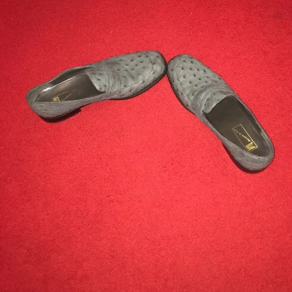 Marquez de Leon 100% Gray Ostrich shoe