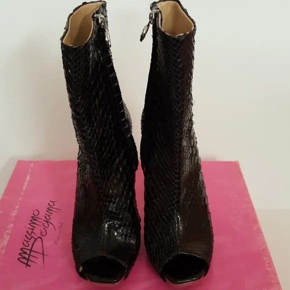MASSIMO OGAMA BLACK GENUINE PYTHON Opentoe Heels Boots. Made In Italy. Size 36.