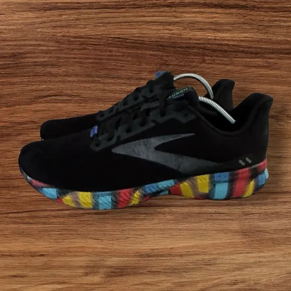 Men’s BROOKS Launch 8 Black / Rainbow / Multi Colored Sneakers, Size 13.