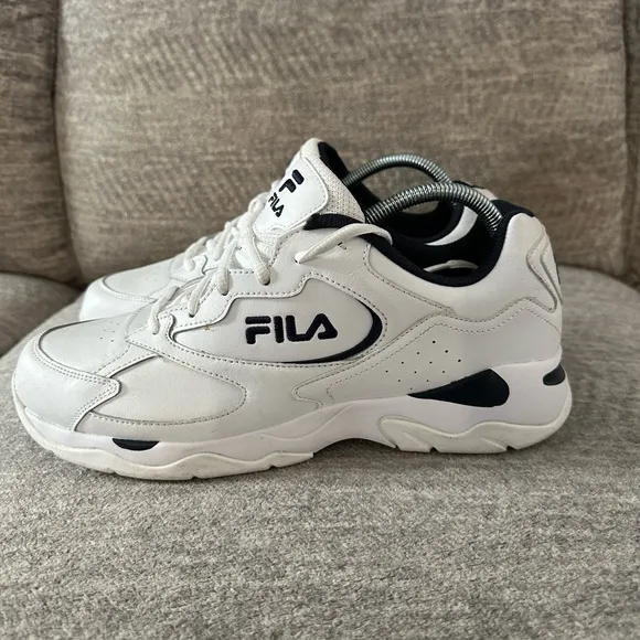 Men’s FILA Tri-Runner White &amp; Navy Low Top Sneakers, Size 11.