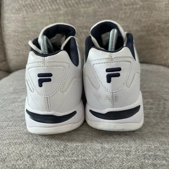 Men’s FILA Tri-Runner White &amp; Navy Low Top Sneakers, Size 11.