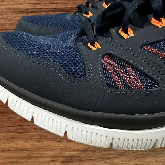 Men’s Skechers Navy &amp; Orange Mesh S Logo Lightweight Running Sneakers, Size 12.