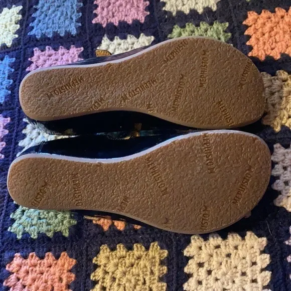 Mephisto‎ patent leather sandals slides open toe back strap