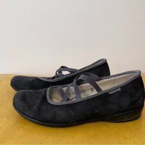 Mephisto Women’s Gray Sz.7  Strappy Ballet Flats Leather