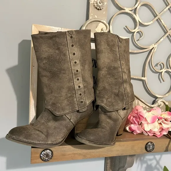Mia Boutique Boots Mid Calf TaupeHeeled Womens 6